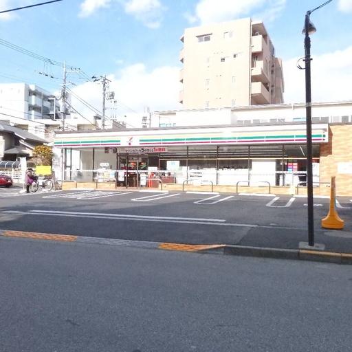 セブンイレブン江戸川中葛西3丁目西店 大型駐車場完備のコンビニエンスストア