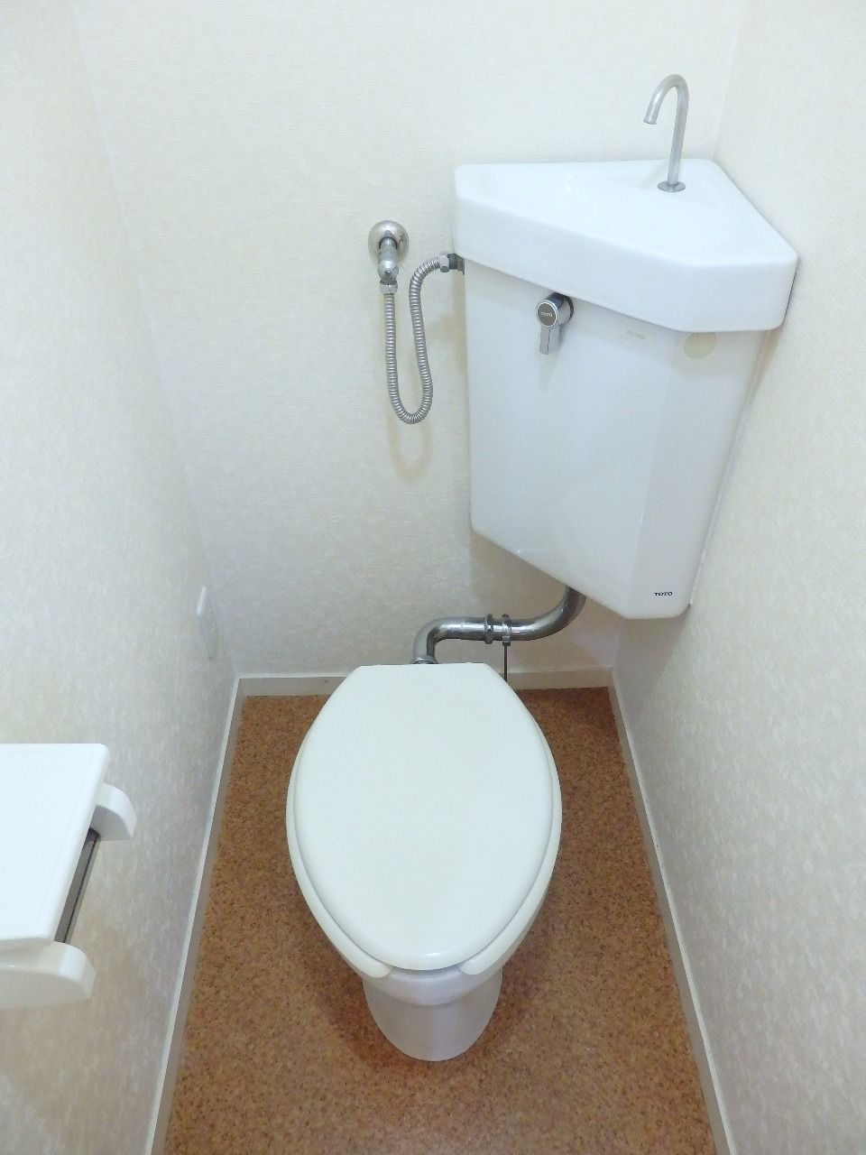 トイレ内コンセントがあるのでウォッシュレットも取り付け可。